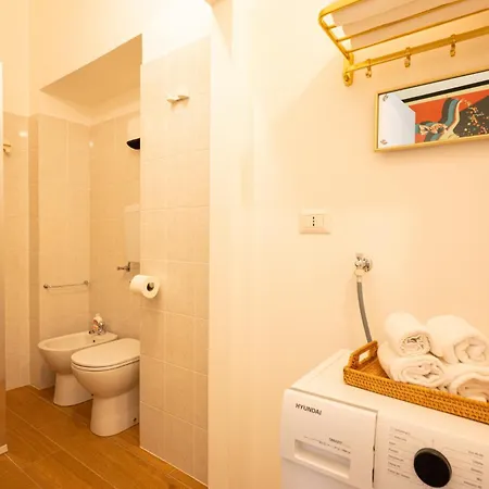 Apartment 500 Secret Garden: Luce, Design E Anima Torinese Nel Cuore Di Via Mazzini Turin